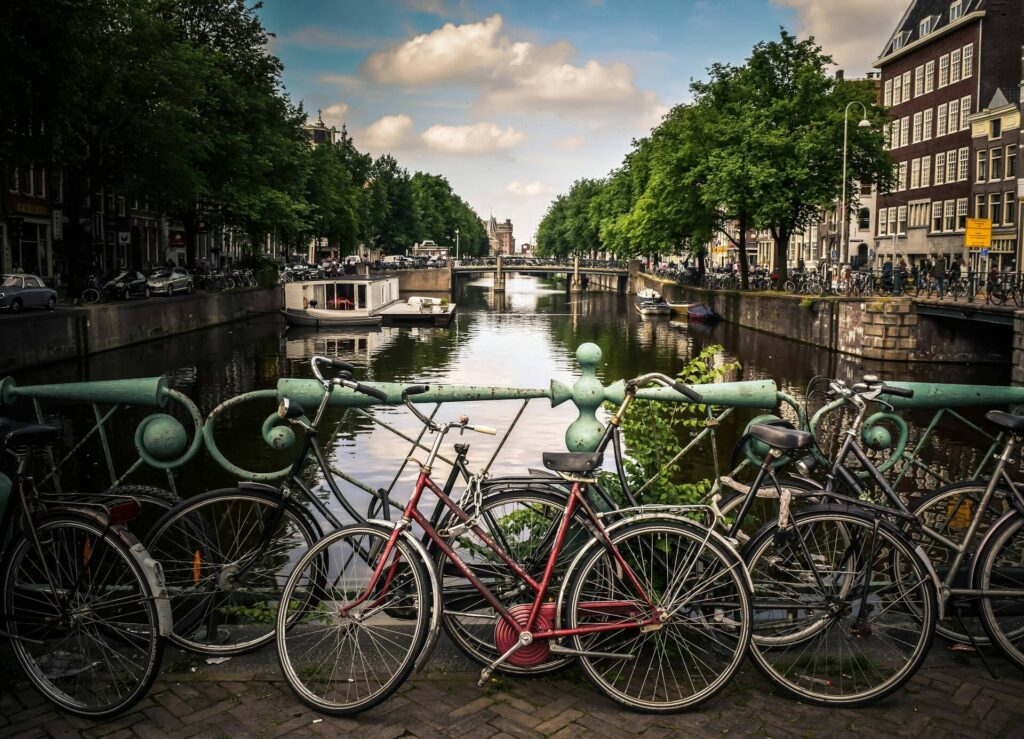 travel amsterdam solo