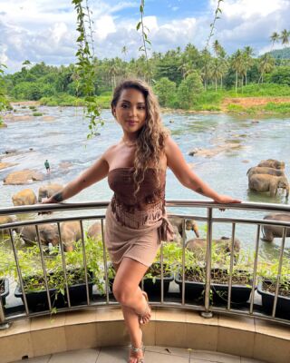 Bucket list 🥹🐘🐘✅🇱🇰 
An elephant orphanage thats worth every penny! 🙌🏽👏🏽
.
#srilankatravel #srilanka #elephantorphanage