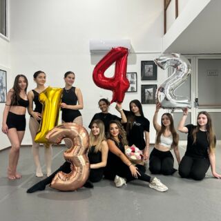 DanceLink Hellenic Dance Competition 2025 -
2x 🥇🥇2x 🥈🥈 1x 🥉and 2x 4️⃣4️⃣ 💕
 “There are no secrets to success. It is the result of preparation, hard work, and learning from failure.” 
P.s some girls are missing from this picture! 
.📍 @dance_flow_studios